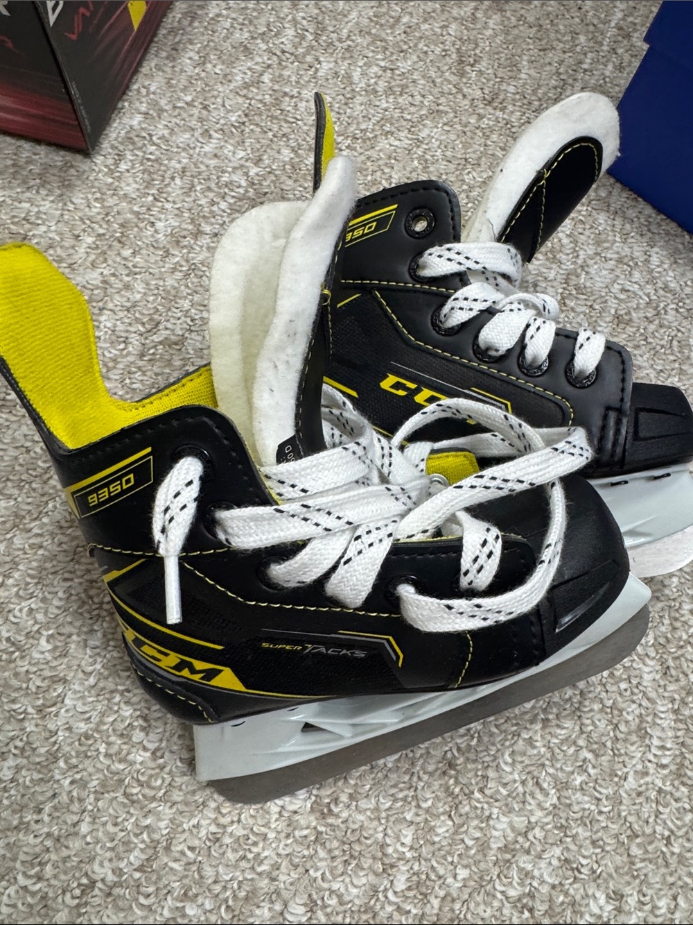 Kids Hockey Skates